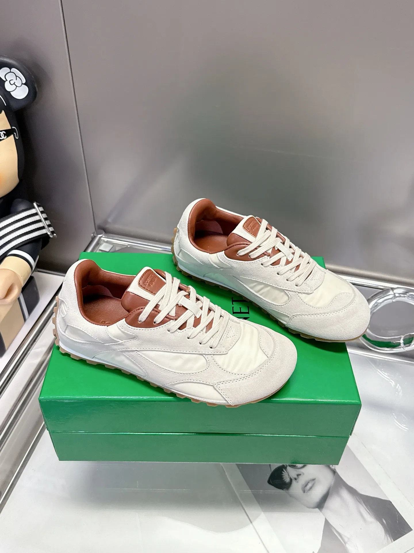 👟👟Ex-factory price 500👟👟 Bottega Veneta｜BV Bottega Veneta 25ss new Forrest shoes Dexun sneakers Sneaker technology nylon and suede, inspired by retro sneakers, a new interpretation of classic sneakers, lightweight, comfortable and breathable summer essentials The sole uses a classic woven texture, which is very recognizable, and is spliced with nylon suede, giving it a full texture!   Size: #Female 35-40 (41 made to order, non-refundable)